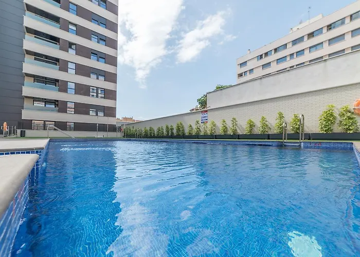 La Serna Premium Center